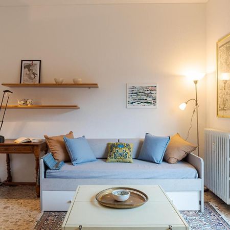 Lovely & Quiet Apartment - With Balcony & Parking โกโม ภายนอก รูปภาพ