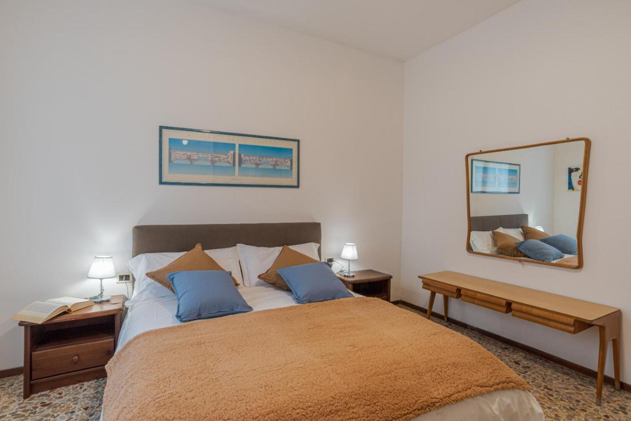 Lovely & Quiet Apartment - With Balcony & Parking โกโม ภายนอก รูปภาพ